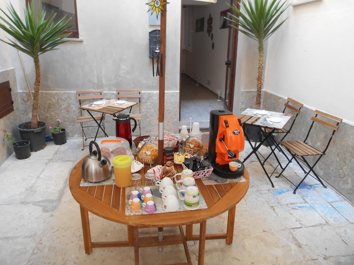 La Corte Dei Naviganti Apartment Trapani Exterior photo